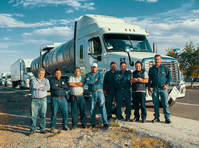 TRESAL empresa transporte químicos México flotilla acero inoxidable