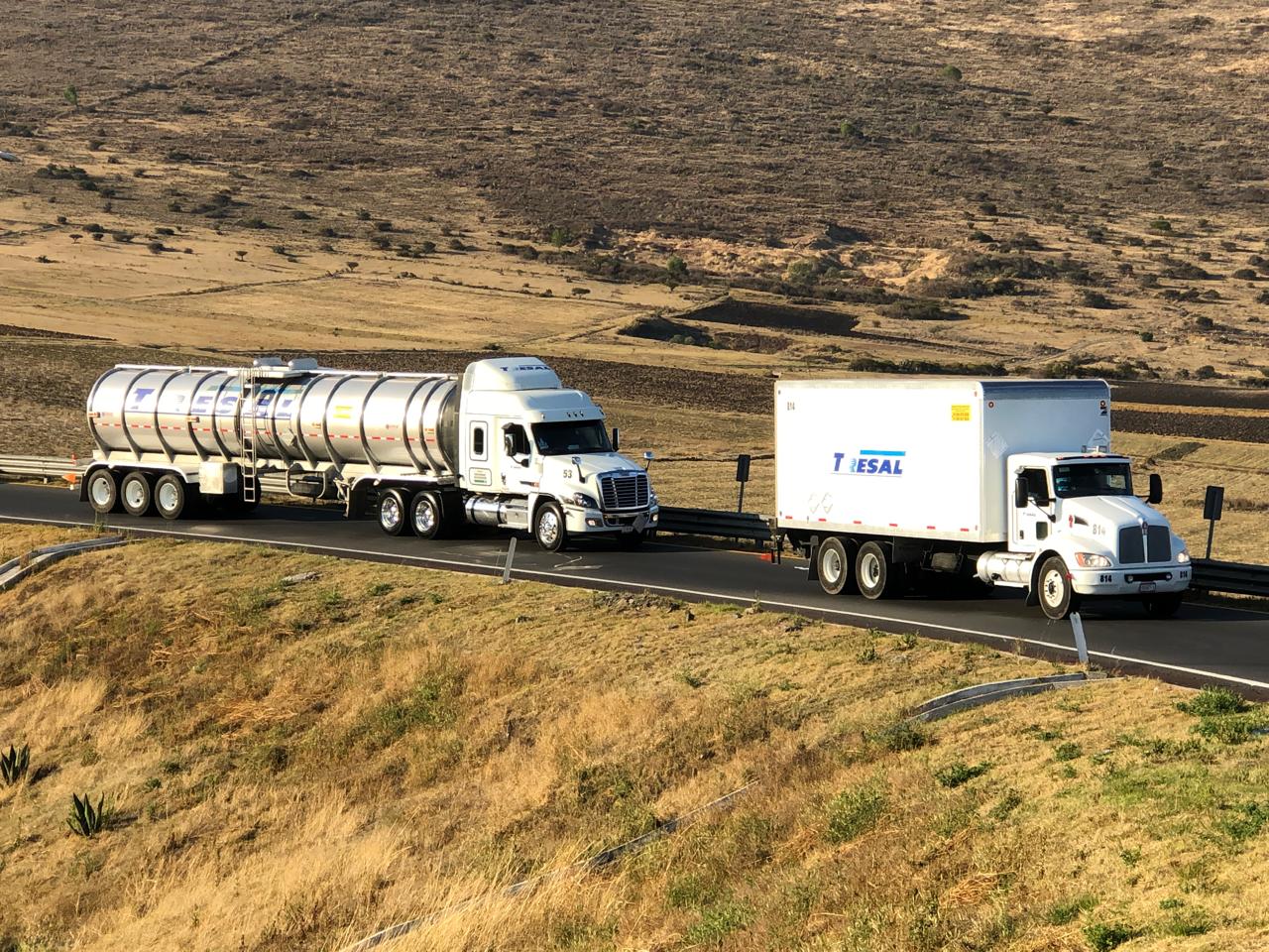 Autotanque TRESAL ruta altiplano San Luis Potosí transporte químicos
